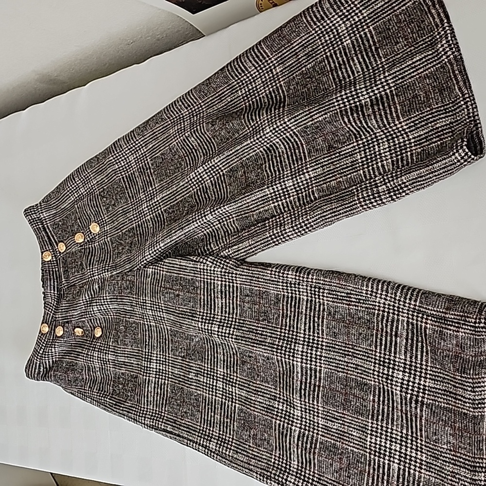 Women's brown plaid Pants with gold buttons